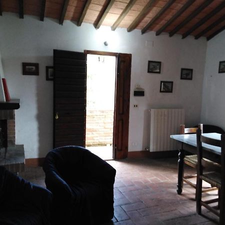 Agritur Villa Osvaldo Castiglione Del Lago Perugia Colazione Piscina Acqua Salata Eksteriør billede